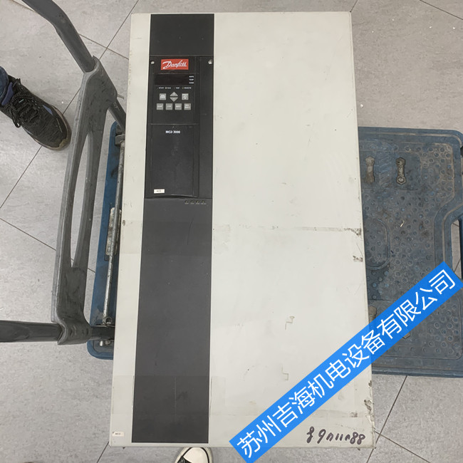 ����˹׃�l���S��ֱ���·�^�����ϾS���c��Q